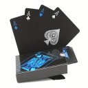 Naipes Joker impermeables con diseño negro, resistentes al desgaste, ideales para viajes y actividades al aire libre, tamaño de la caja 8,8 x 6,3 cm 1