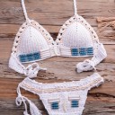 Naisten bikinit simpukoilla 2