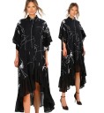 Naisten epäsymmetriset maksimekot paitakauluksella Etupainatus Lyhyet leveät hihat Volaanihame Musta valkoisella kuvioinnilla 1