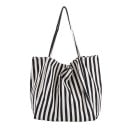 Naisten kangaskassi olkahihnalla raidallisella kuviolla Iso pehmeä ostoskassi Pitkät hihnat Kangas ja polyesteri 39 x 35 x 21 cm 5