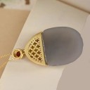 Naisten kaulakoru riipuksella D641 2