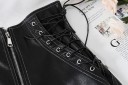 Naisten keinonahkashortsit A720 5