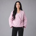 Naisten kietoutuva kardigan kukkakuviolla, kimono-mallinen, vyötärölle sidottava, leveillä hihoilla, vaaleanpunainen kardigan kaupunkiin ja kotiin 4