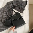 Naisten mini laukku kassimuodossa Kaksi lyhyttä kahvaa Pitkä olkahihna Koristeellinen ketju laukun värissä Keinotekoinen nahka 2