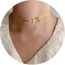 Naisten minimalistinen choker rusetilla elegantti muotoilu pituus 33 cm + säädettävä pituus 6 cm 2