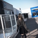 Naisten musta minihame olkaimilla A1133 3