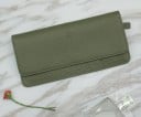 Naisten pitkä lompakko aidosta nahasta läpällä Ohut lompakko laukkuun karhealla pinnalla ja koristeompeleella 20 x 9,5 cm 1