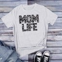 Naisten T-paita, jossa on MOM LIFE -painatus 1