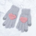 Naisten talvikäsineet sydämellä 5
