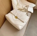 Naisten tikattu laukku keinonahasta läpällä ja kultaisella metallikiinnityksellä Ketjuhihna punotulla hihnalla 36 x 25 x 9 cm 3