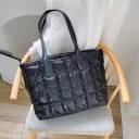 Naisten tikattu olkalaukku 38 x 16 x 30 cm Suuri kiiltävä shopper-laukku kahdella pitkällä kahvalla Tilava suorakulmainen muoto 1