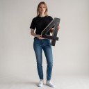 Napelemes LED házszám Világító kontúrszám Magasság 23 cm Szélesség 16 cm ABS műanyag Fekete kivitel Családi ház homlokzatára, kerítésre és kapura 3