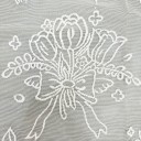 Nappe en dentelle avec motif de tulipes 190 × 160 cm Nappe blanche en polyester avec motif floral Couverture décorative pour table à manger 4