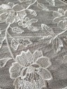 Napperon en dentelle avec motif de roses 3
