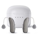 Naslouchátka Bluetooth za ucho do obou uší s nabíjecím pouzdrem 33 x 7 mm stříbrná na poslech hudby i hovory pro seniory a nedoslýchavé 1