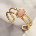 Nastavitelný prsten s oválným kamínkem 18,2 mm, reliéfní obroučka s dvojitou linií, výrazný přírodní motiv 8