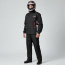 Nepromokavý moto komplet bunda a nohavice Bunda s vysokým stojáčkem a pružnými manžetami Rovné nohavice Čierny so sivými a červenými prvkami 4