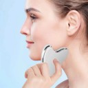 Nerezová Gua Sha destička ve tvaru srdce 6 x 4,1 cm Masážní škrabka z nerezové oceli Stříbrná Pomůcka na masáž obličeje krku a těla 2