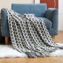 Neulottu peitto tupsuilla 127 x 152 cm N973 2