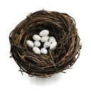 Nido decorativo con huevos. 1