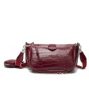 Női crossbody kézitáska kígyóbőr mintával M706 3