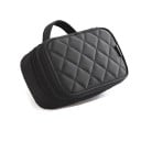 Női kozmetikai táska füllel Steppelt rombuszminta Anyag PVC és nylon Méretek 12 x 8 x 20 cm Cipzáras záródás Utazáshoz 4