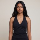 Női sportos nyakpántos top, átlapolt elülső résszel és V-nyakkal, nyitott hátsó résszel és hosszabb szabással jógához 2