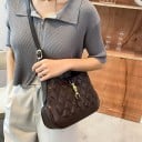Női táska vállra Rombuszvarrás Aranyszínű fémzár Lekerekített forma Műbőr 29 x 21 x 6 cm 6
