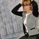 Női tavaszi dzseki kakas láb mintázattal Fekete-fehér fekete ujjak Testhezálló fazon Kerek nyakkivágás Cipzár és két zseb Poliészter és pamut 2