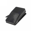 Nožný spínač FS-01 samonávratný pedál SPDT 1 NO a 1 NC 250 V 10 A 99,5 x 60,8 x 33,6 mm čierny na ovládanie zváračiek a strojov 1