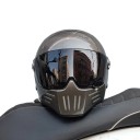 Ochranná motocyklistická integrální helma s brýlemi Uzavřená s tmavým zorníkem Odolná ABS skořepina Na motorku skútr i chopper 5