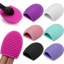 Oeuf en silicone pour le nettoyage des pinceaux 3
