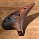 Okarina af lilla ler med 12 huller Stemming Alt C 18 x 11 x 5 cm Røget brænding Brun Håndlavet musikinstrument til spillere 4