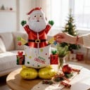Opblaasbare Kerstman in Geschenk Staande Ballon Kerstdecoratie 97 x 125 cm Met de tekst Merry Christmas Rood-witte Feestdecoratie voor Kerst 2