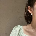 Orecchini a bottone con pietra dall'aspetto di opale 2,2 × 1,7 cm, decorazione in tonalità dorata, orecchini da donna a puzeta per uso quotidiano 5