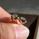 Orecchini a bottone da donna con zirconia 3