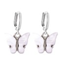 Orecchini a cerchio da donna con farfalla C1097 32