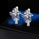 Orecchini a cerchio da donna con fiore G1313 2