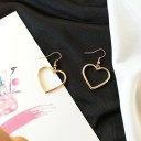 Orecchini a pendente a forma di cuore G620 2