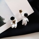 Orecchini a pendente da donna astronauti 3