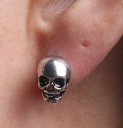 Orecchini a perno a forma di teschio 2