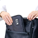 Organizador preto para acessórios eletrónicos 24x17x3,6 cm Estojo de viagem para cabos, carregadores e acessórios com compartimentos para uma organização clara 4