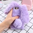 Originelle iPhone-Hülle mit einem pelzigen Kaninchen 4