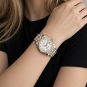 Orologi da donna di lusso con pietre sul quadrante Data Lunetta dorata scanalata Bracciale dorato-argentato a cinque file Impermeabile 5 ATM 3