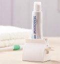Outil pour presser le dentifrice J1576 7