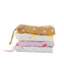 Overal de muselina de algodón para recién nacidos con manga larga y escote en V Overal amarillo unisex con motivo de perritos y aberturas con cordones 3