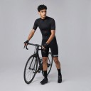 Pánske cyklistické kraťasy s laclom a vložkou Široké šle Pružný materiál 90 % polyester a 10 % Lycra Čierne s bielym nápisom 4