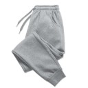 Pánske športové tepláky Pohodlné nohavice na cvičenie aj voľný čas Elastický pás Ľahký a priedušný materiál Moderný strih na každodenné nosenie 5