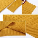 Pánsky pletený sveter s výstrihom do V a tromi gombíkmi Kontrastné pruhy na rukávoch Diagonálny vzor úpletu Viskóza a polyester 6
