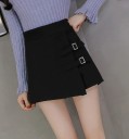 Pantalones cortos de mujer con hebillas 5
